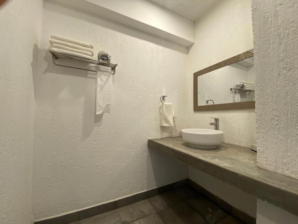 Hotel Aeropuerto Morelia Alvaro Obregon Buitenkant foto